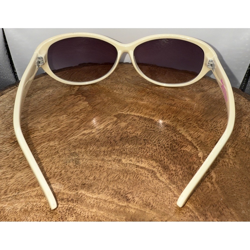 Vintage Candie's Cat Eye Sunglasses Cream Rhinestone Bling Y2K 00s Aesthetic - Picture 8 of 13